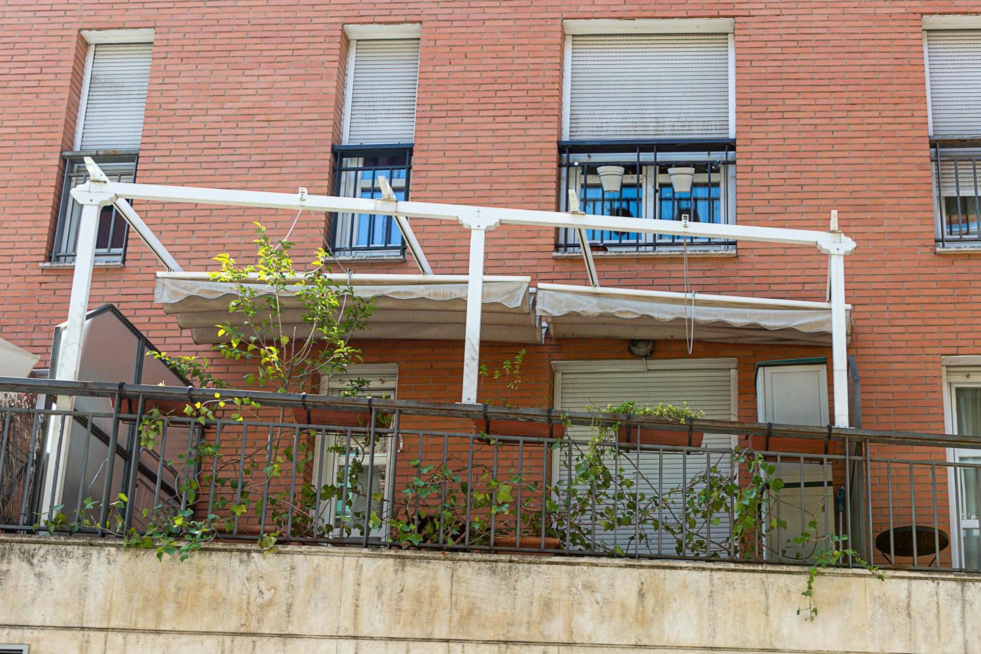 Cute 1 Bedroom Apartment With A Balcony Мадрид Екстериор снимка